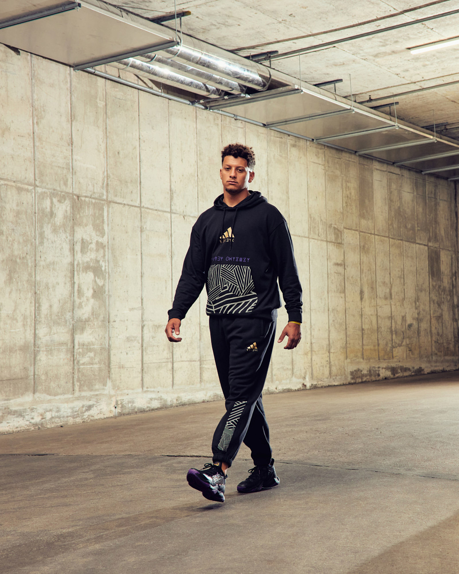 20220520_XCAT_FW22_COMMERICAL_R_YOUNG_BLACK_PANTHER_2_P_MAHOMES_LOOK3_1740_2
